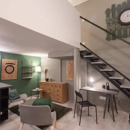 Apartament Gozsdu *